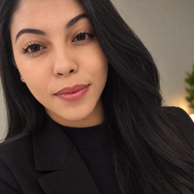 Grasielly Nunes, especialista em finanças para clínicas de estética